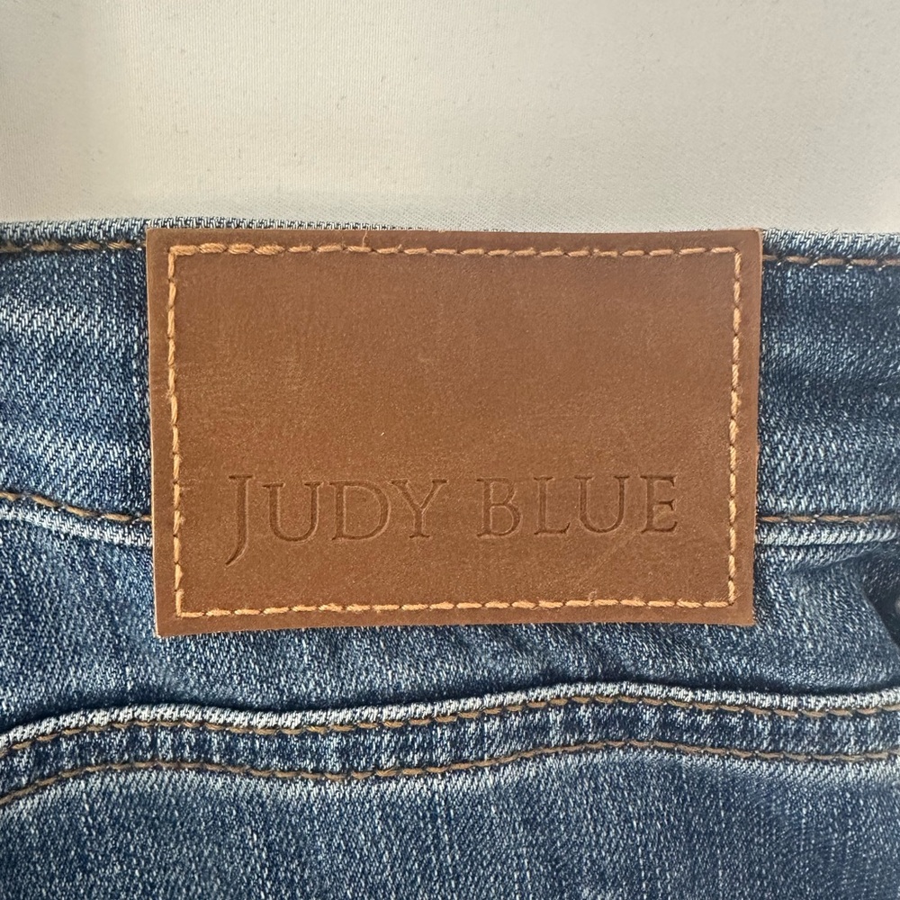 Judy Blue 15/32 Straight fit relaxed denim jeans - Picture 5 of 10